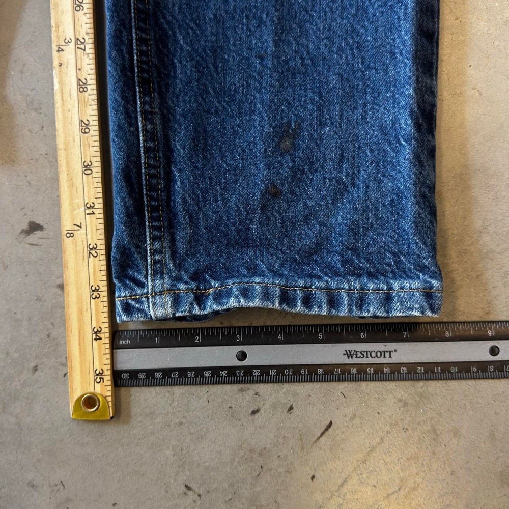 Vintage dark Wash Carhartt relaxed work jeans - Picture 5 of 6